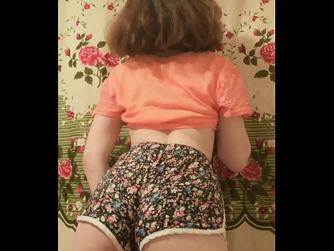 ❤️ Тачаангуй залуу бяцхан хүүхэн камер дээр шорт тайлж байна ☑ Гэрийн порно mn.ru-pp.ru ﹏